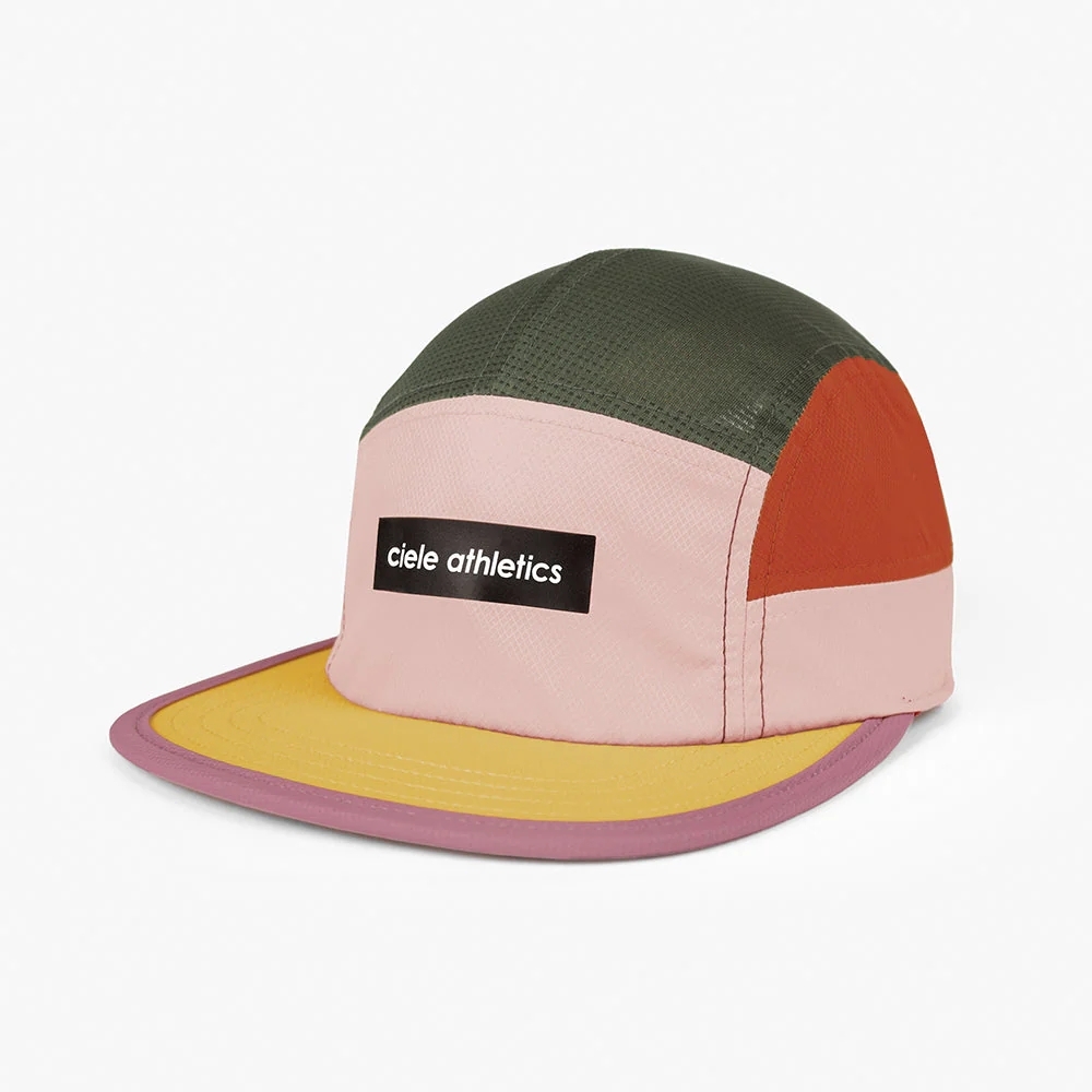 U-2-CA-0060-PK002_GOCap-Field-IconicBar-Peachskin-Seaweed_D1_2025_FRNTL (1)_result