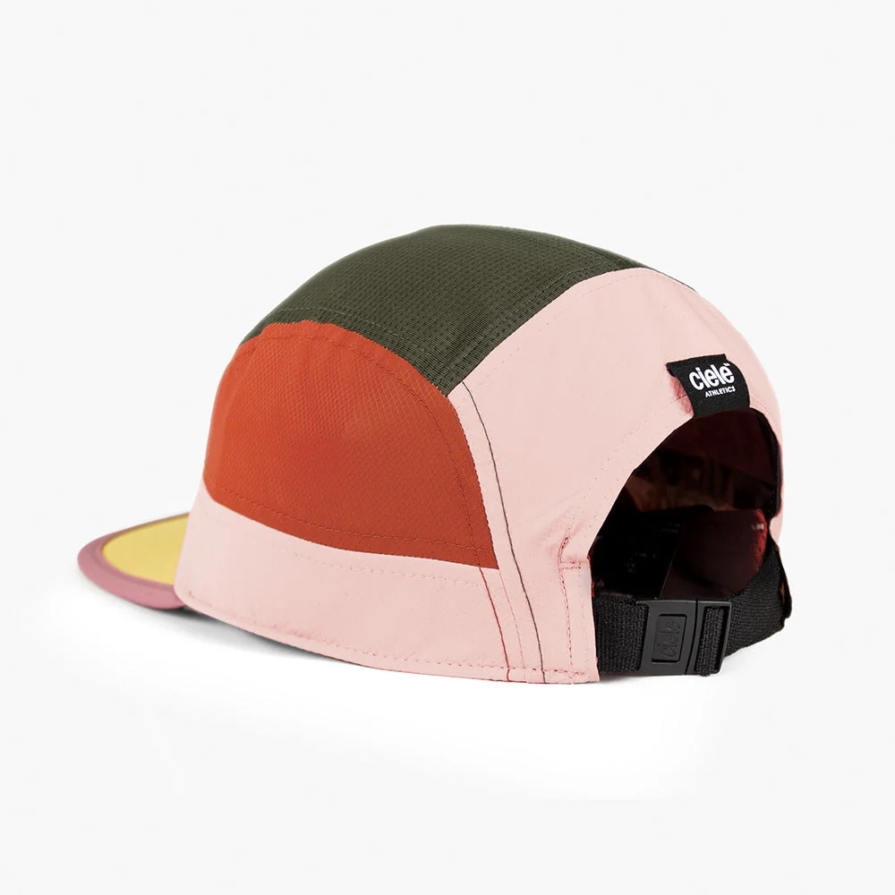 U-2-CA-0060-PK002_GOCap-Field-IconicBar-Peachskin-Seaweed_D1_2025_BACKL_result