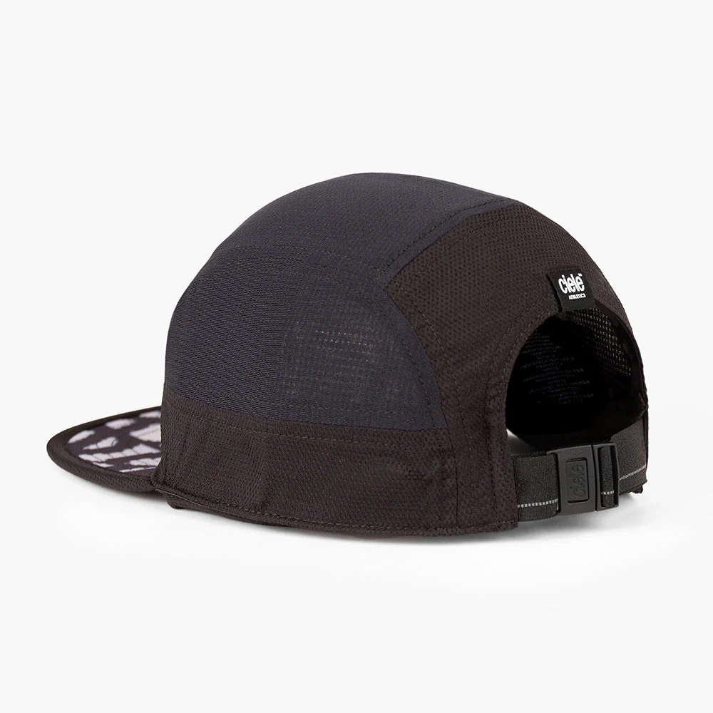 U-2-CA-0079-BK002_GOCap-EQ-FrameS-Whitaker_D1_2025_BACKL2_result