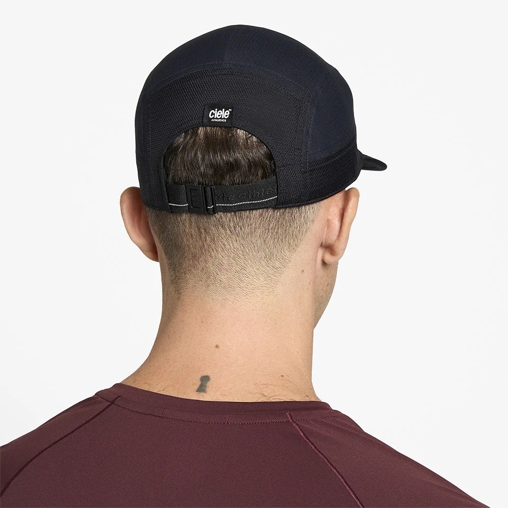 U-2-CA-0079-BK002_GOCap-EQ-FrameS-Whitaker_D1_2025_STUD3_result