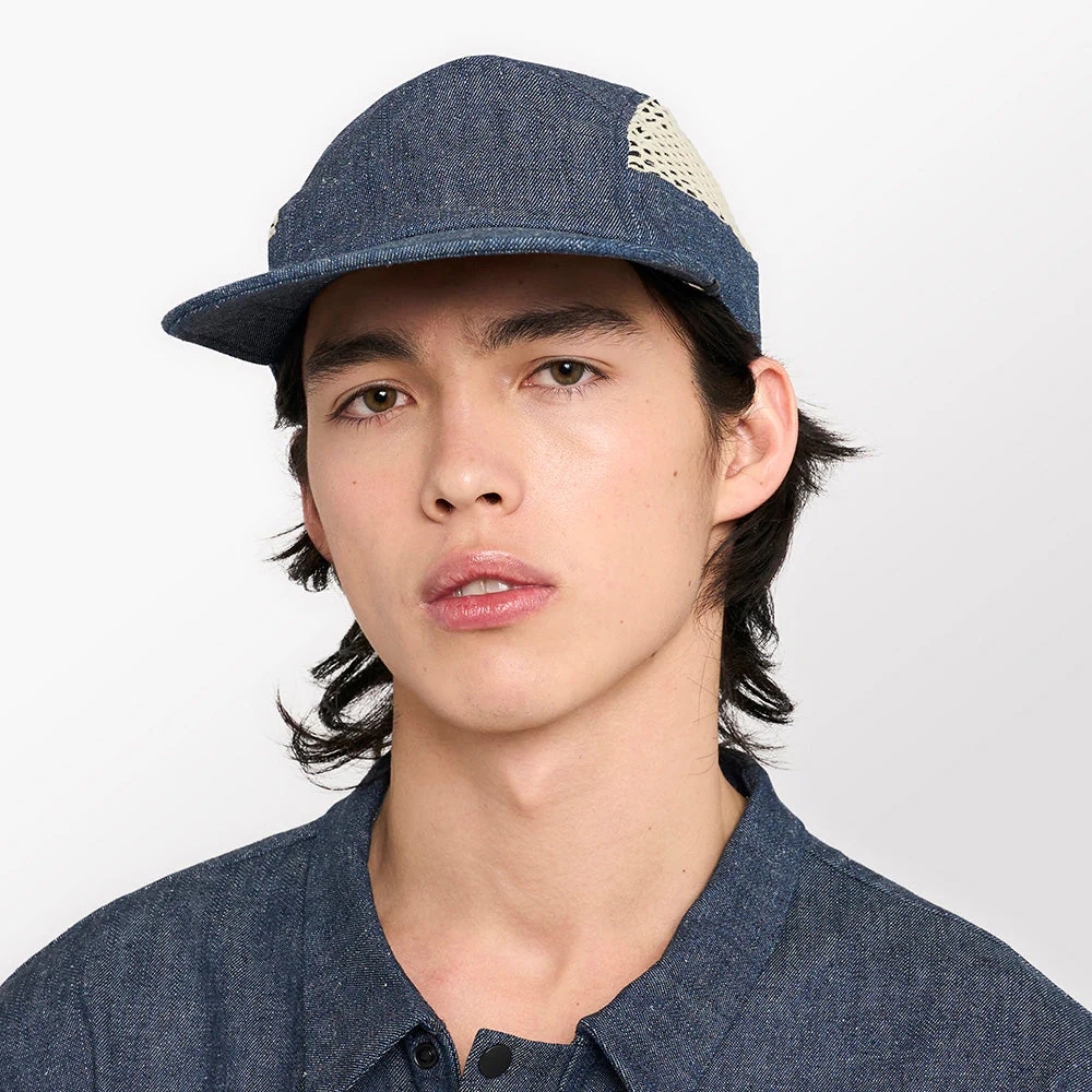 U-2-CA-0118-BL001_GOCap-LongBrim-Denim-LE-Indigo_D1_2025_STUD1_result