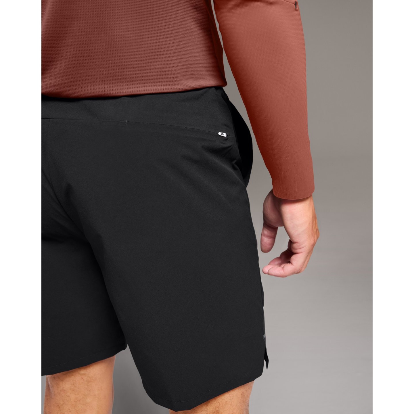 on-performance-hybrid-short-men-black-5-1710440