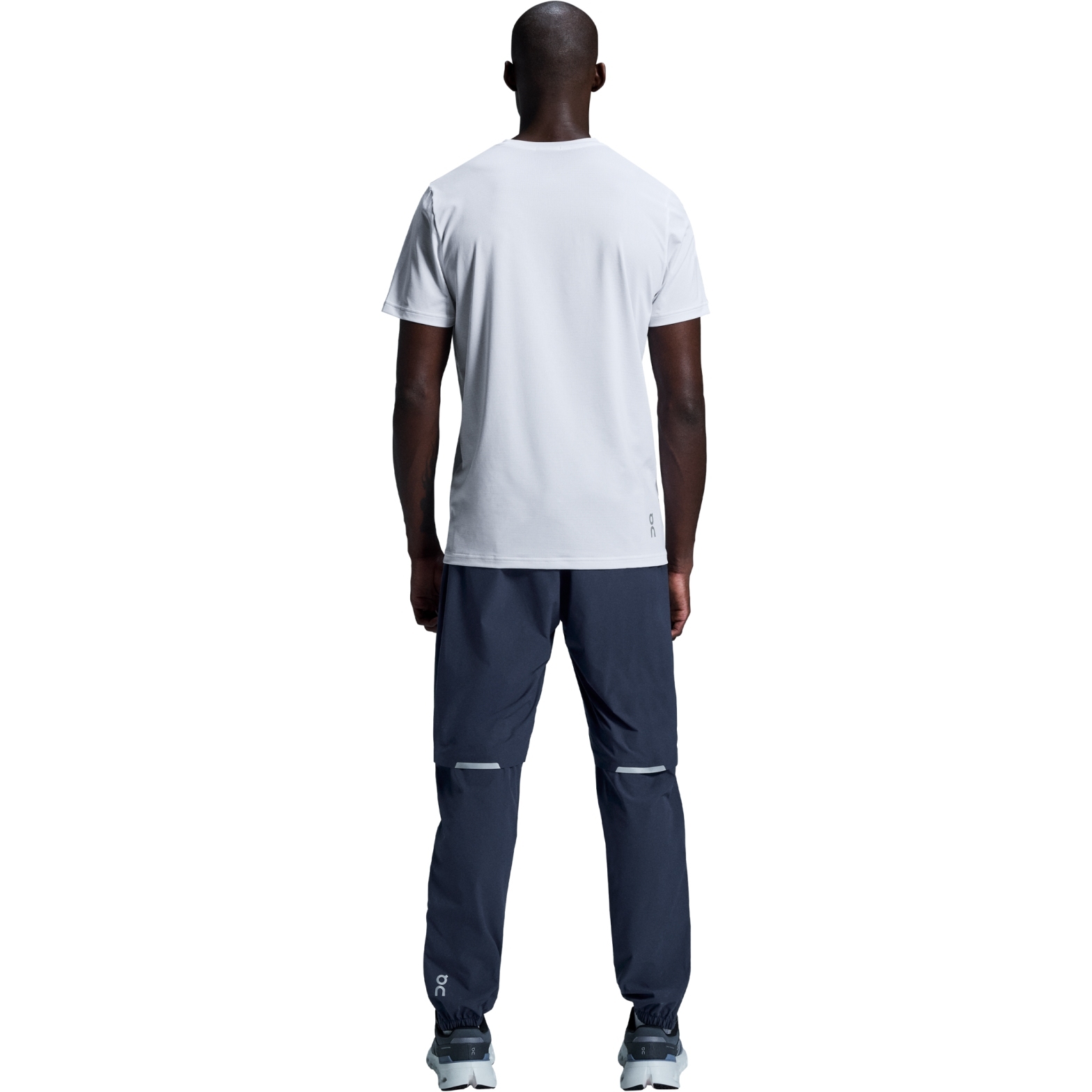 on-core-t-running-shirt-men-white-3-1775071