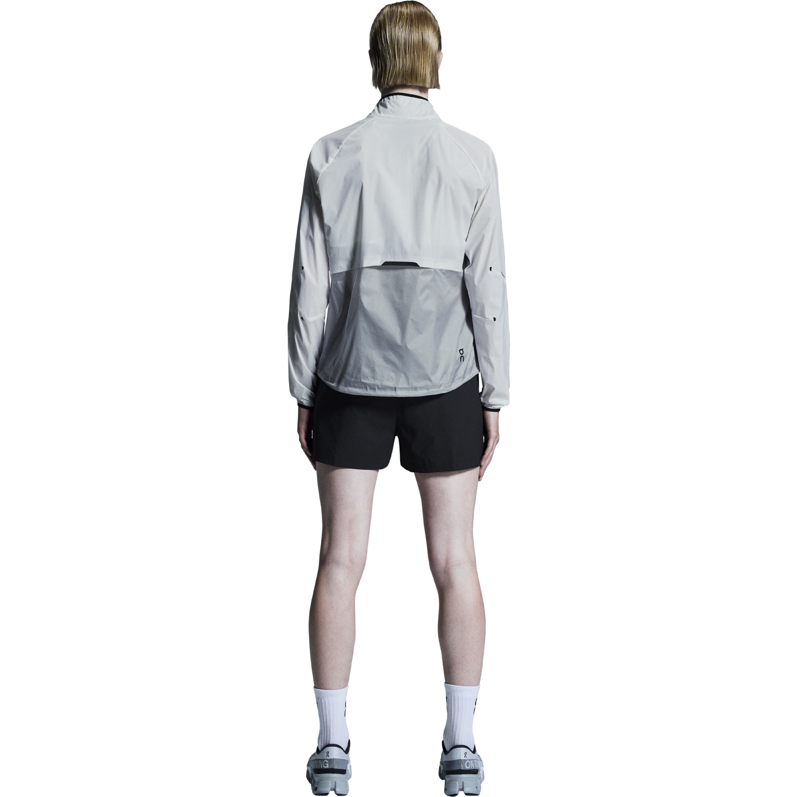 on-3-inch-core-shorts-women-black-4-1779358