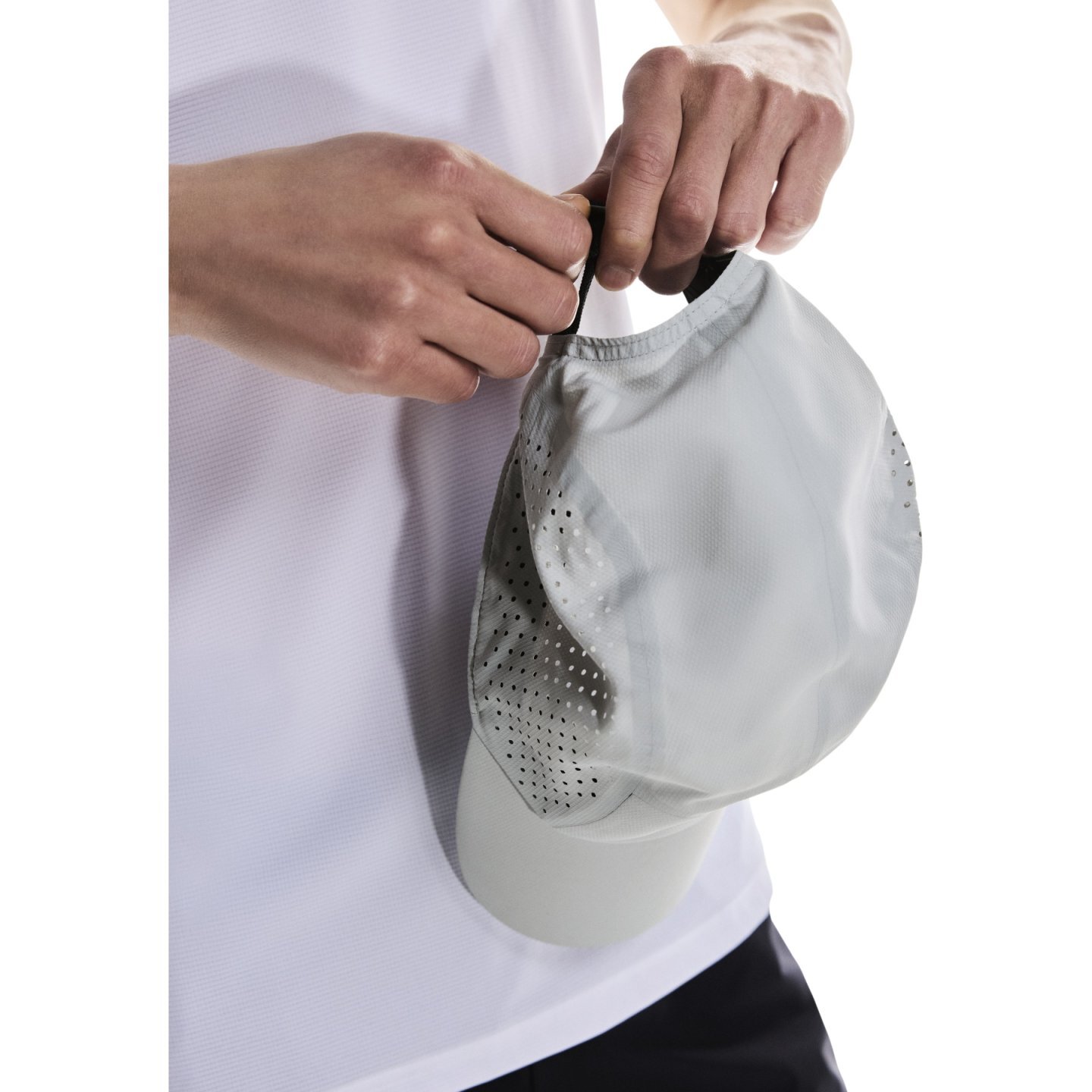 on-lightweight-cap-glacier-6-1792773