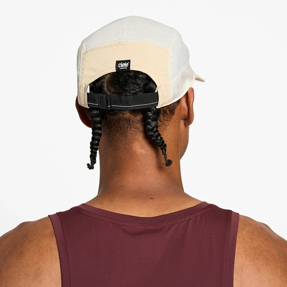 U-2-CA-0073-BE003_GOCap-Comp-Century-Safari-RainyDay_D2_2025_STUD3_result