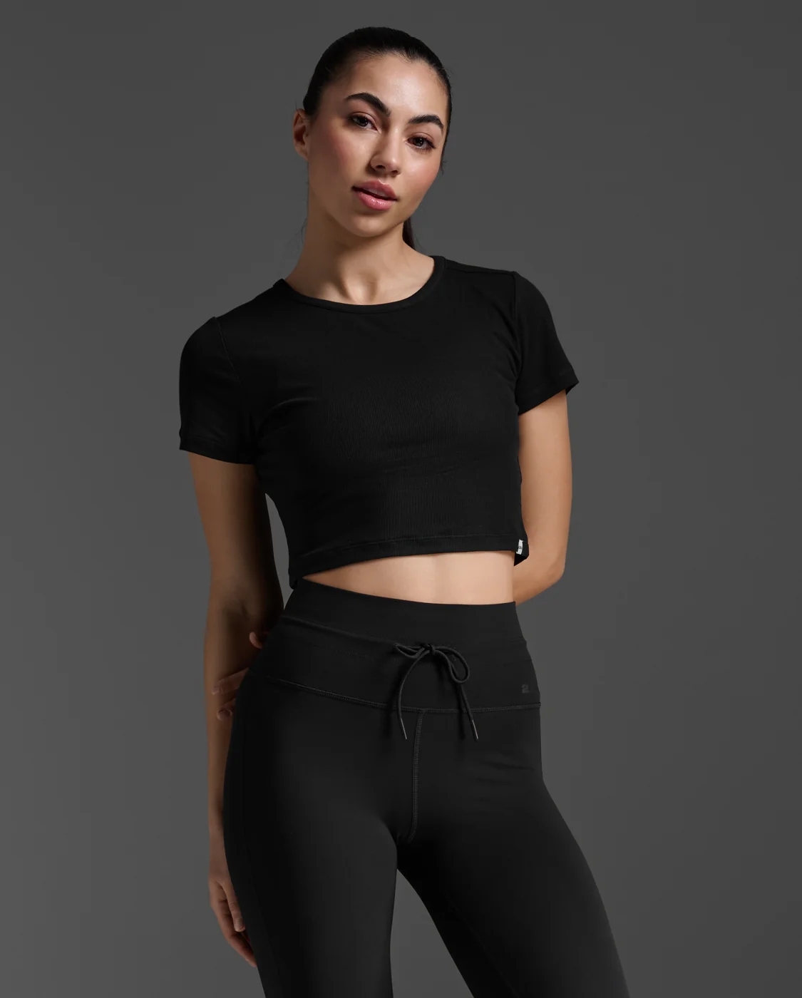 W Fluid Ribbed Crop Tee BLACK WHITE (1)