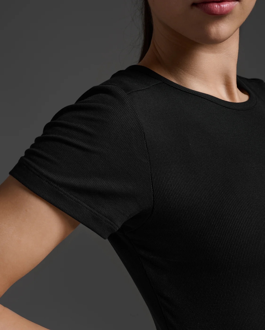 W Fluid Ribbed Crop Tee BLACK WHITE (2)