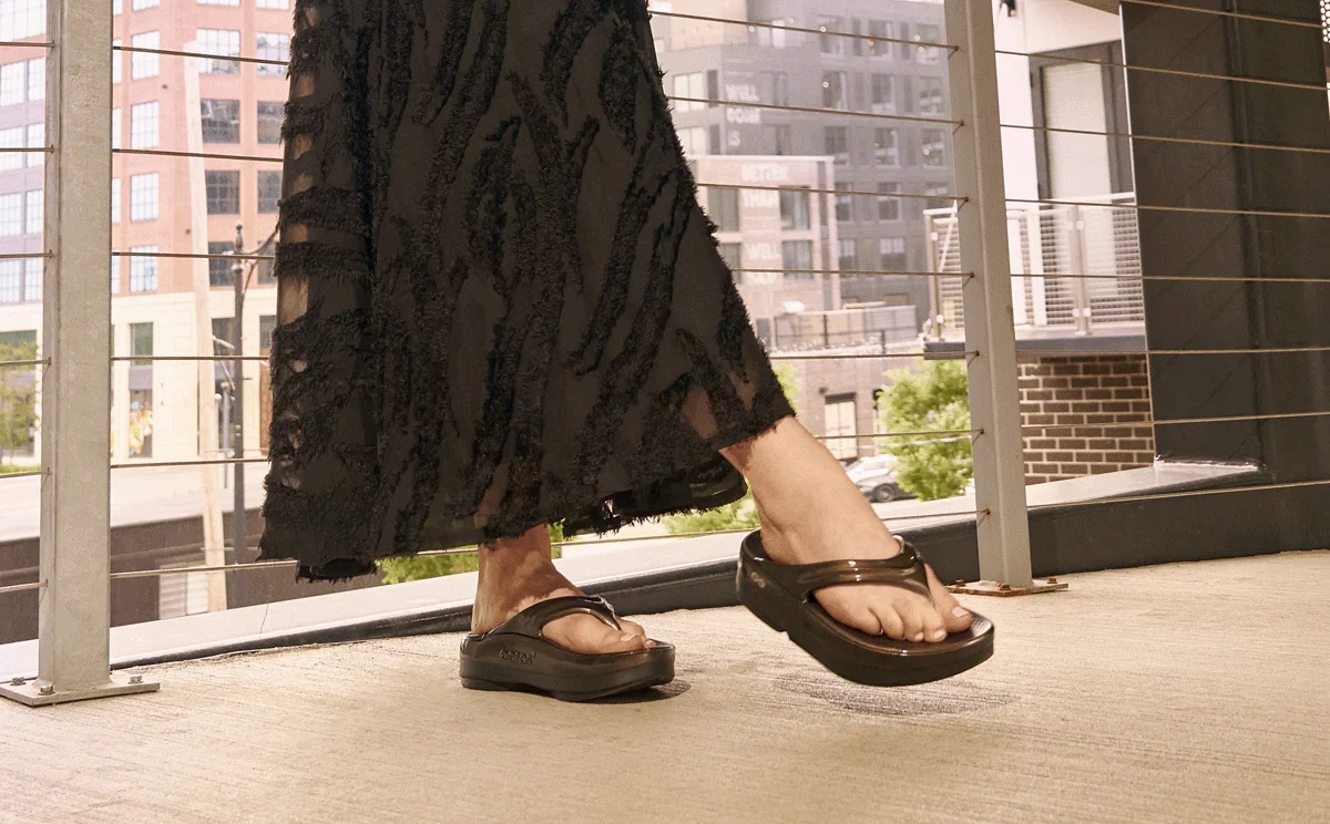 W OOmega OOlala Stacked Sandal - Titanium Mirror (9)