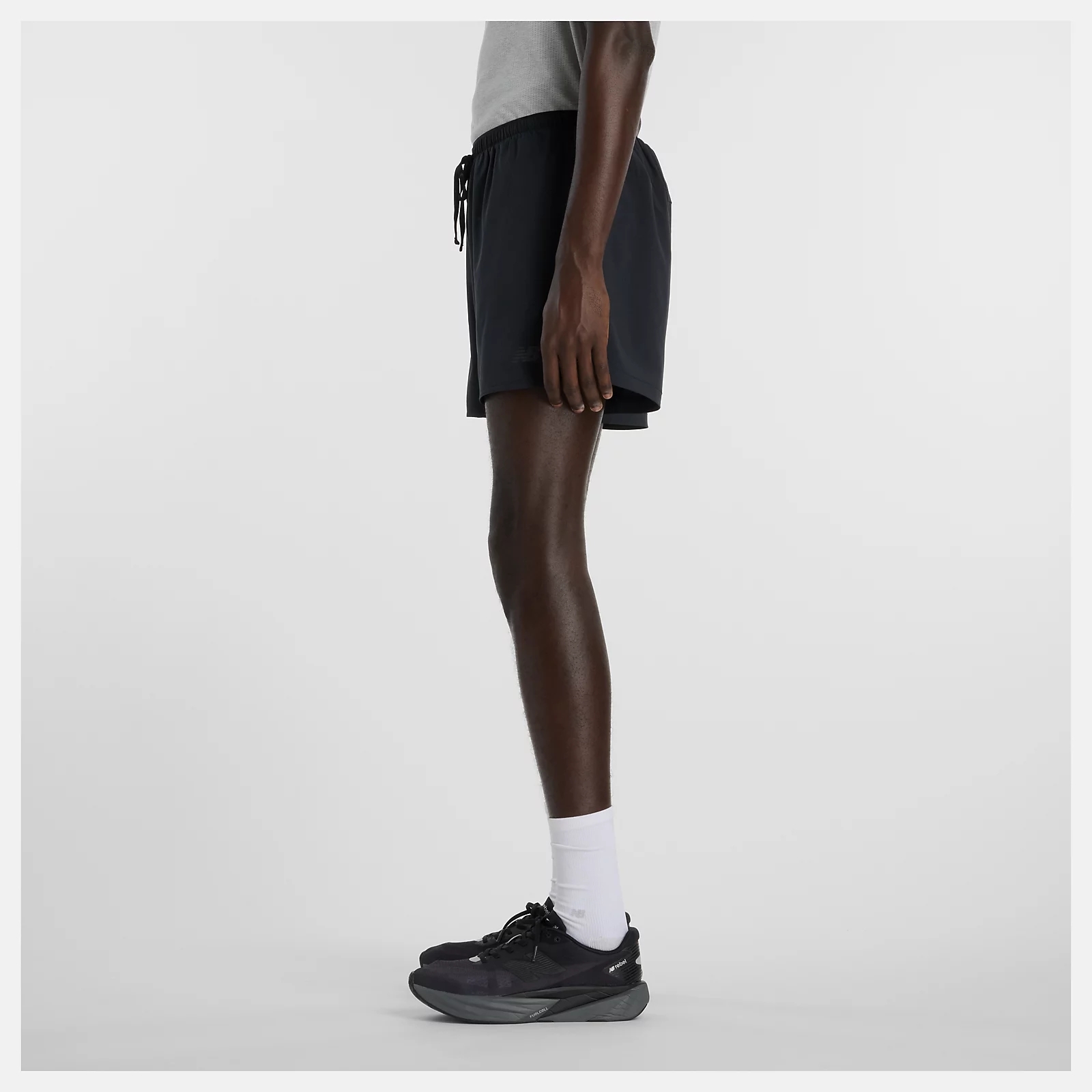 M RC ESSENTIAL SHORT 5IN BLACK SLATE GREY (3)