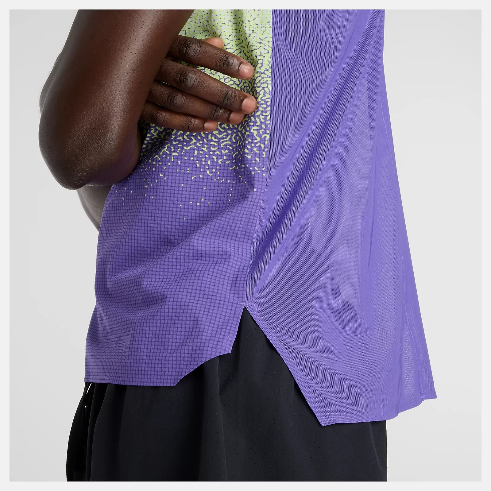 M RACE DAY ULTRA LLIGHT SINGLET PRINTED ELECTRIC PURPLE (4)