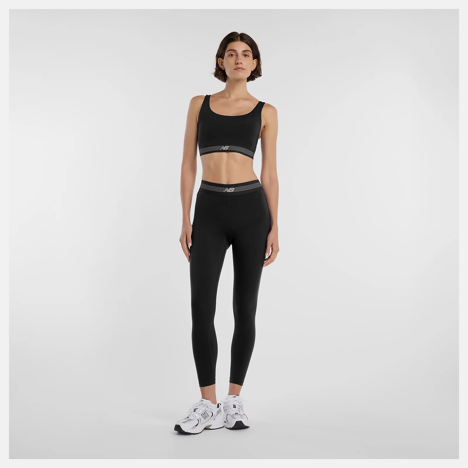 W AC TRAIN BRA BLACK (7)