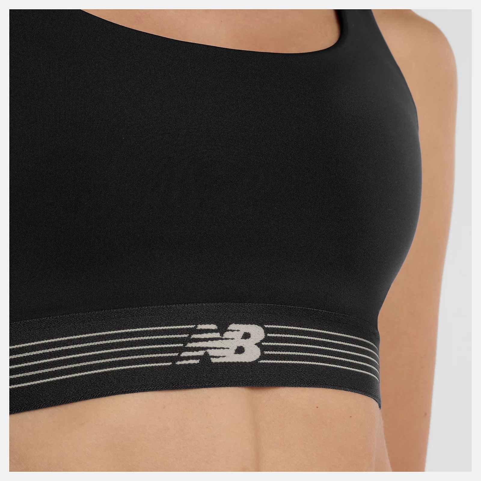 W AC TRAIN BRA BLACK (5)