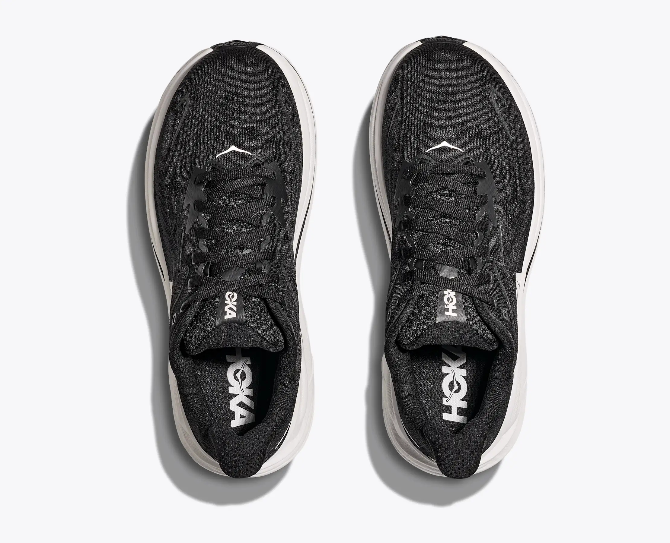 M CLIFTON 10 WIDE BLACK WHITE (2)