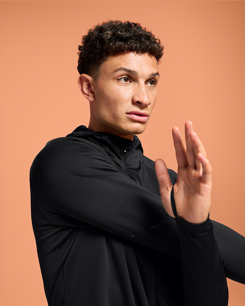 M CLIMATE ZIP HOODIE BLACK (4)