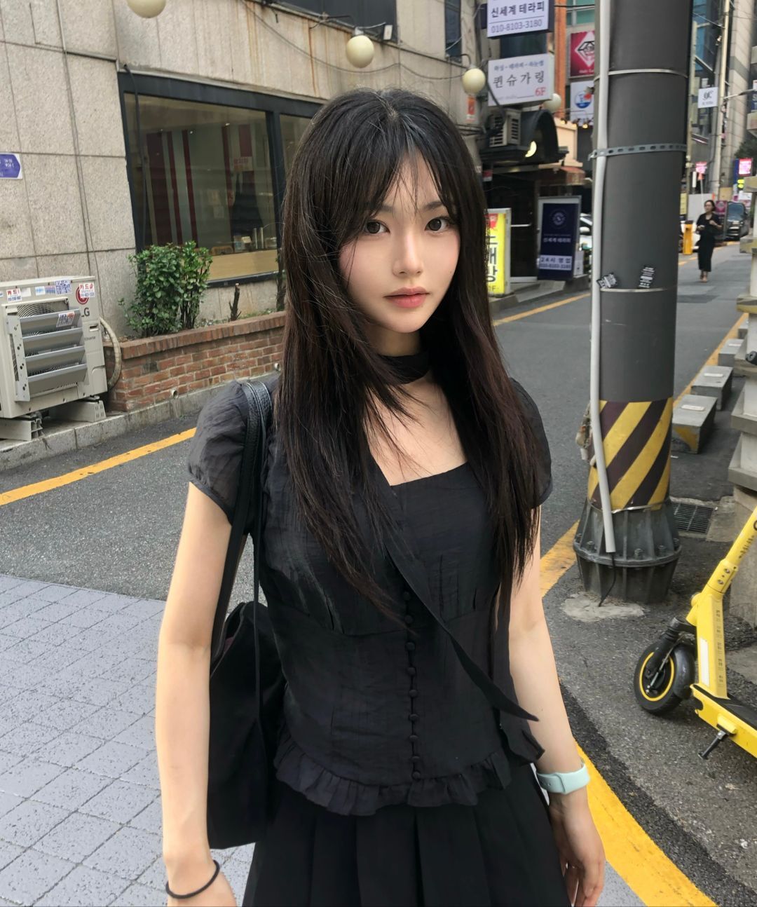10022