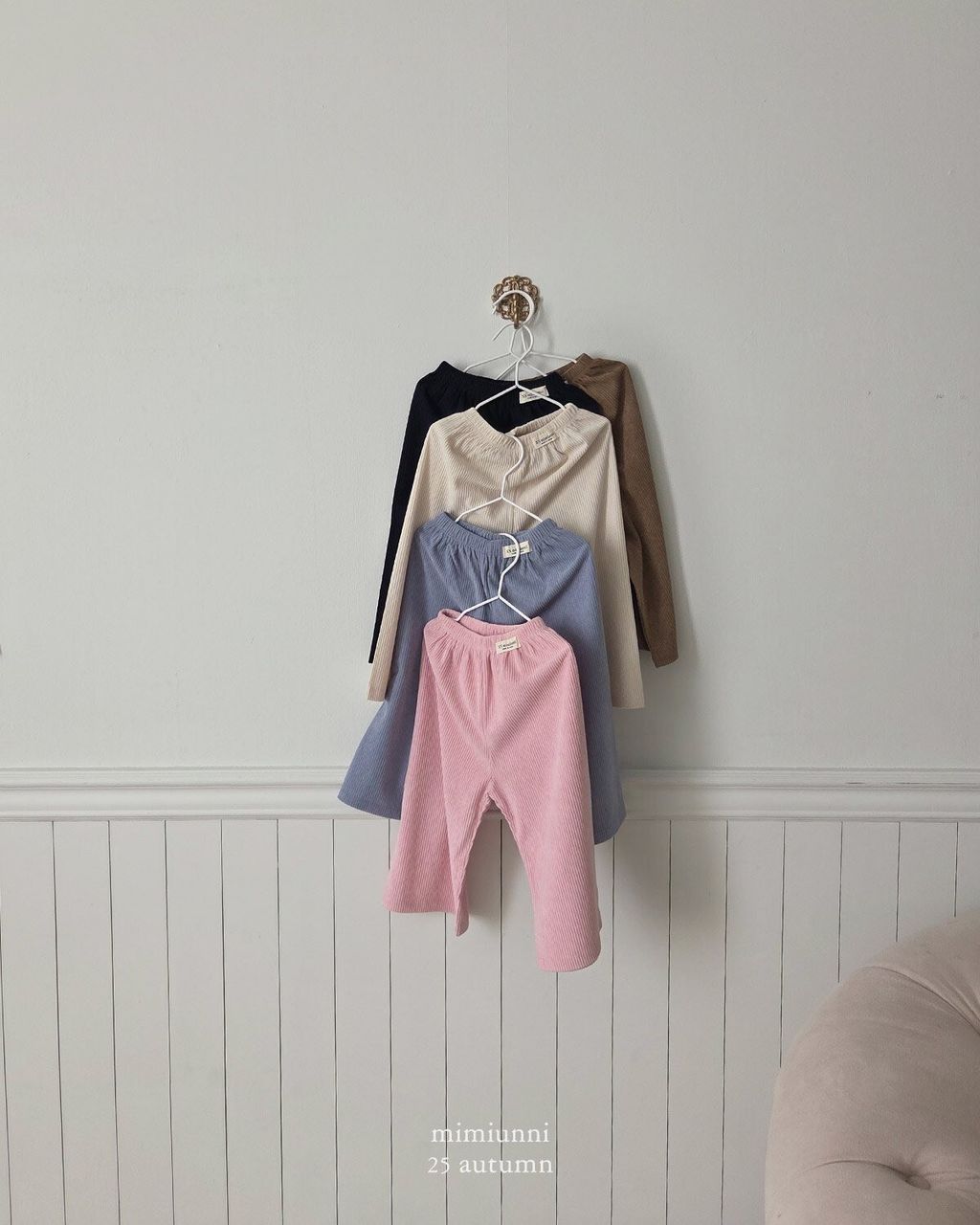 LINE_ALBUM_燈芯絨寬褲_250903_1