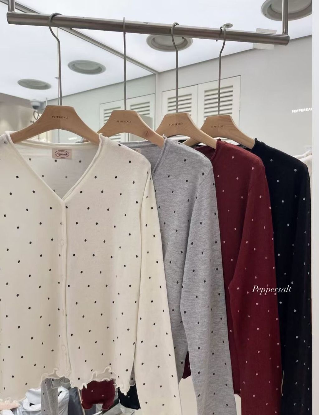 LINE_ALBUM_秋款女裝_250921_246