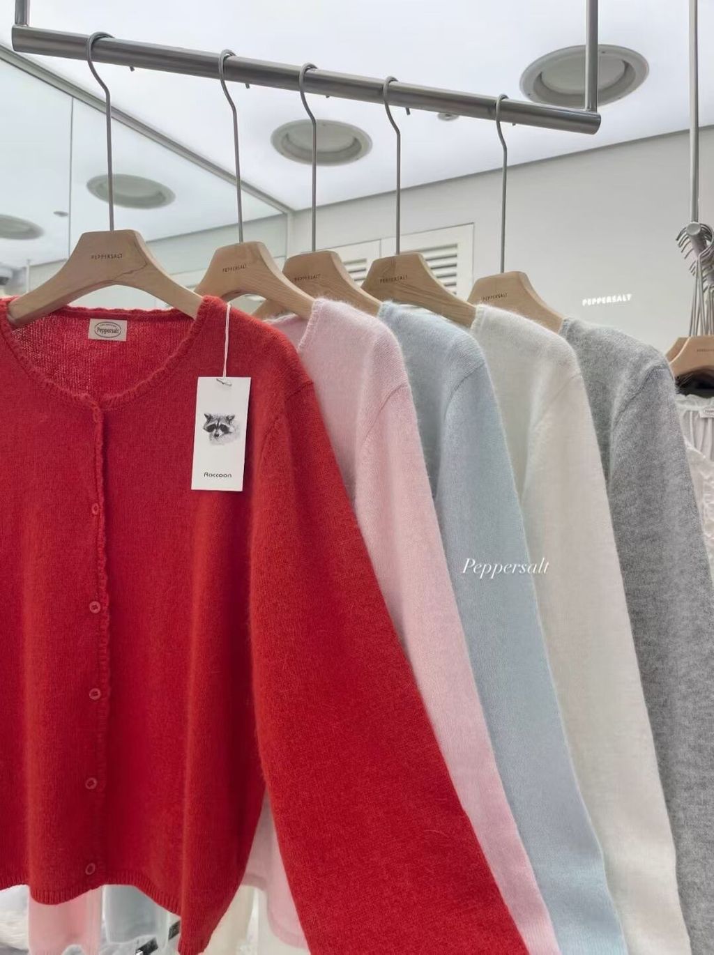 LINE_ALBUM_秋款女裝_250921_216