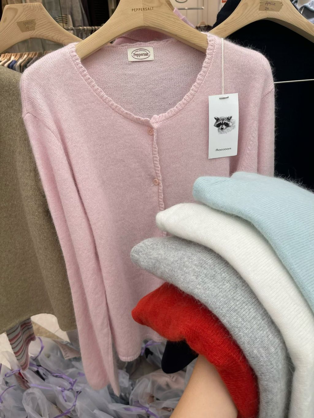 LINE_ALBUM_秋款女裝_250921_218