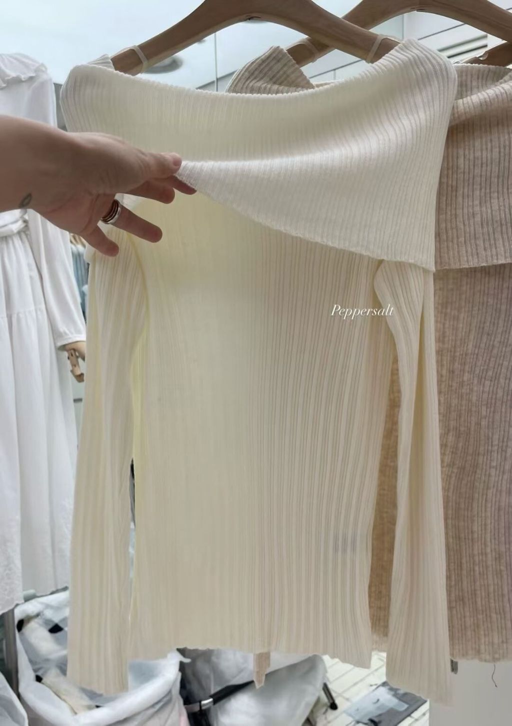 LINE_ALBUM_秋款女裝_250921_228