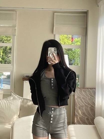 C1D41E52-3BE2-478A-94A4-5311F6F99B9D