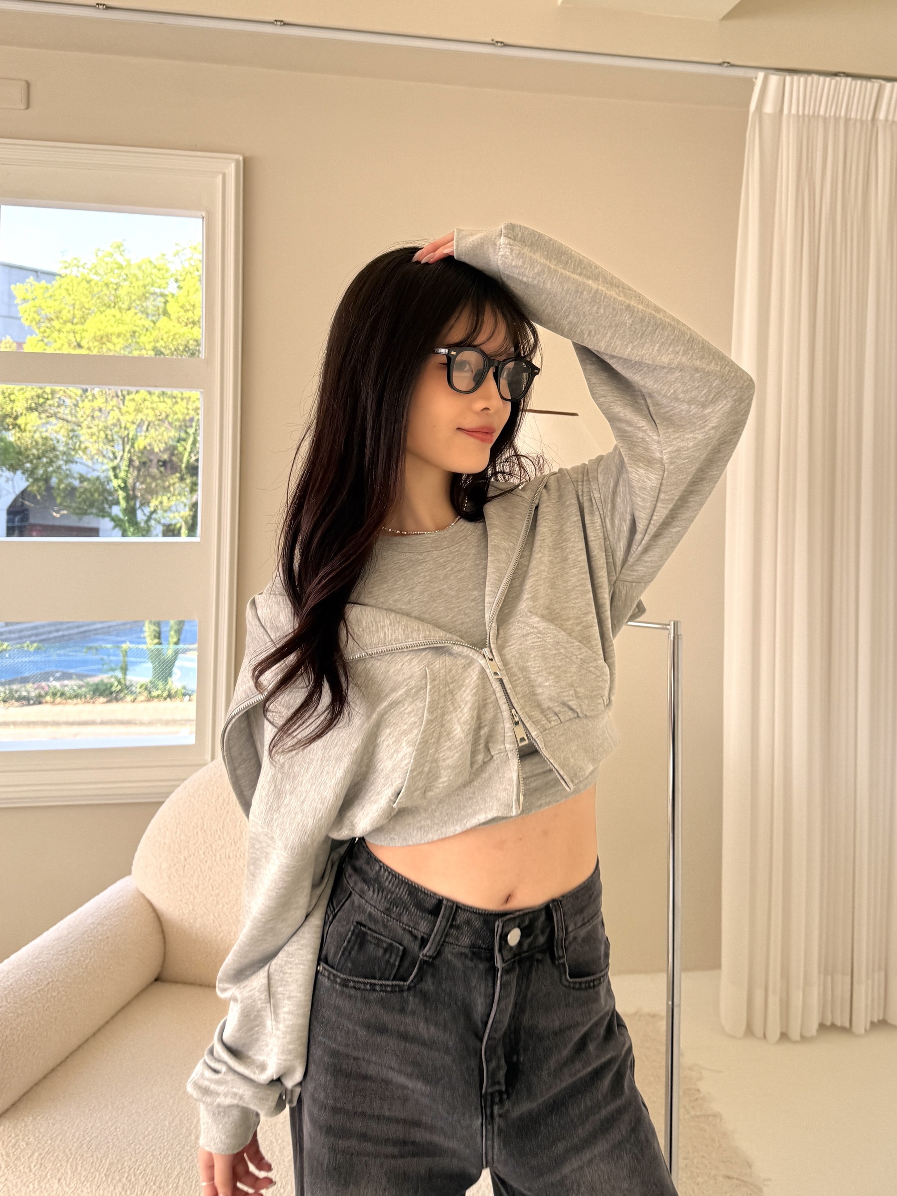 9B3C9A94-539F-497D-8532-F846F6801976