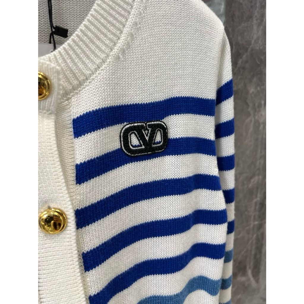 tw-11134207-7rash-m2p9e73f2emje8