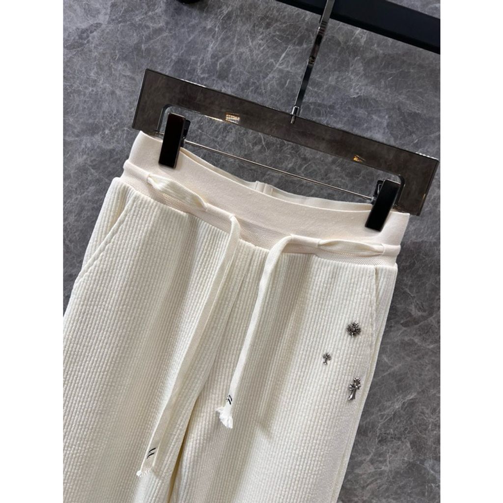 tw-11134207-7rasg-m2qmj9i1aky350