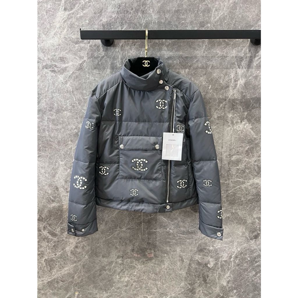 tw-11134207-7rasb-m2qz5sr2vjaj27