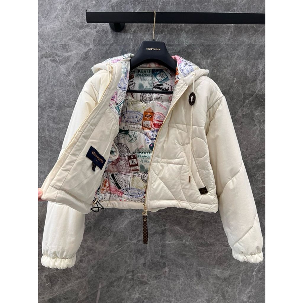 tw-11134207-7rasf-m2nzaymt73bf87