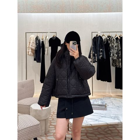 tw-11134207-7ras8-m2wnf1bg8l9g88