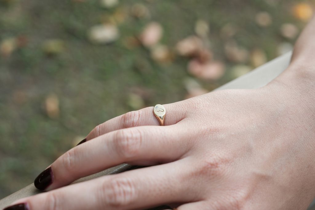 mini oval signet