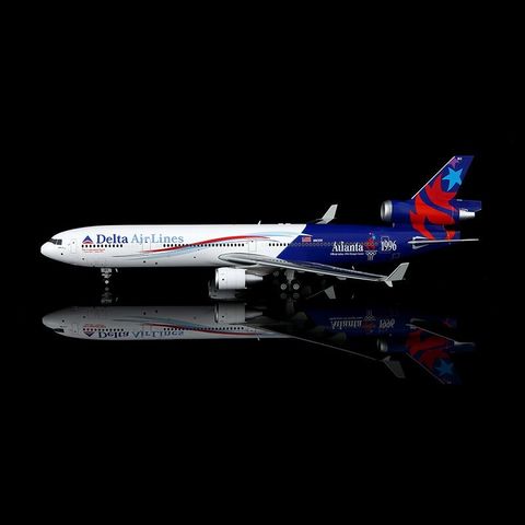 tw-11134207-820le-mlowyo5lc3ya6c