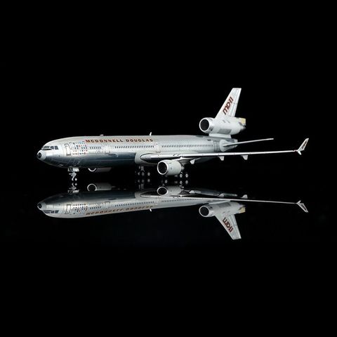 tw-11134207-820lg-mlq8btg72i9u0a