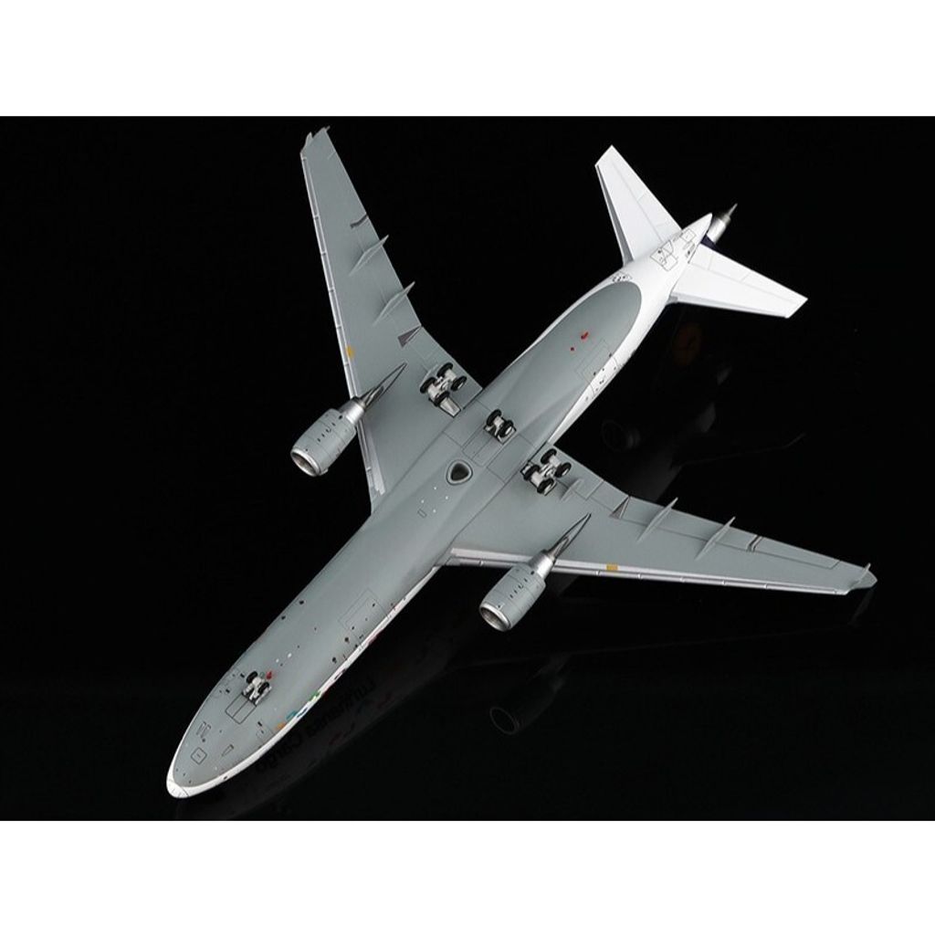 tw-11134207-820lh-mnbhi04h0cg316