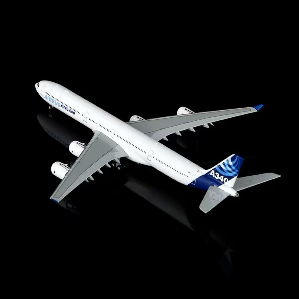 tw-11134207-820la-moepxz767hts74
