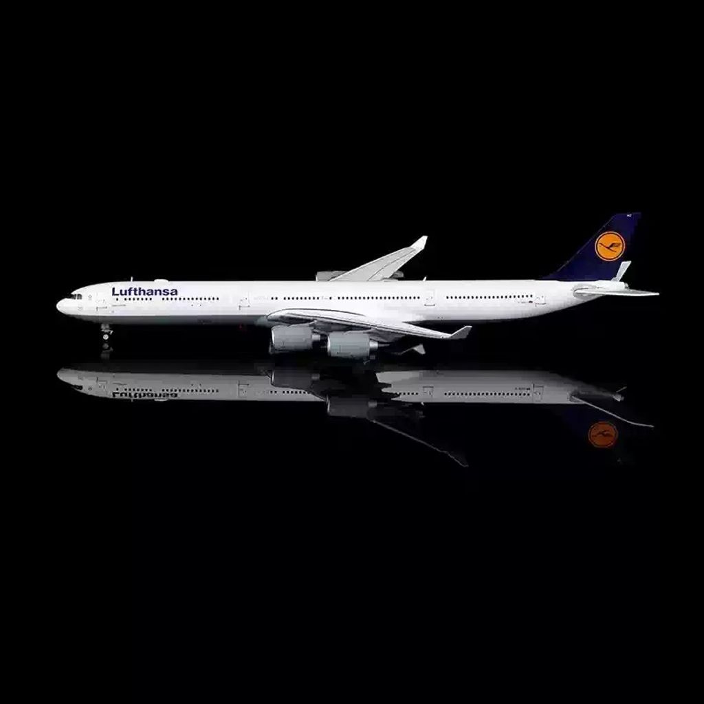 tw-11134207-820li-moq5xetkrp5aec