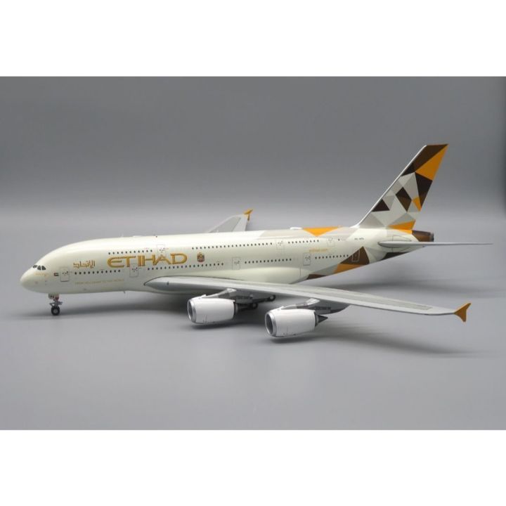 tw-11134207-820la-mpx8zlry4mbk89