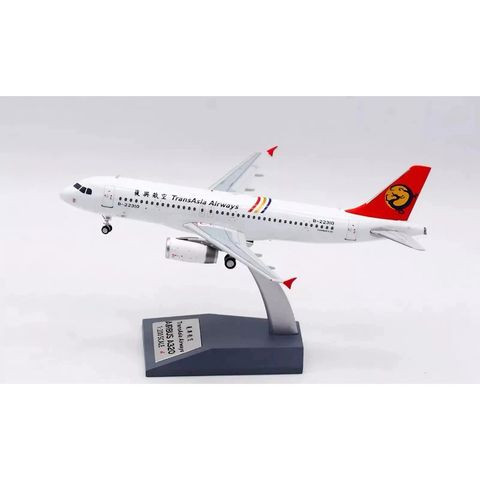 tw-11134207-820lf-mr5neoqy5kaq04