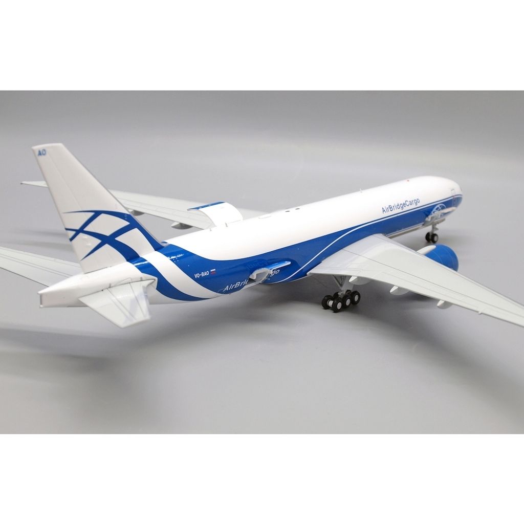 tw-11134207-820lf-mrfd85se5ji8cd