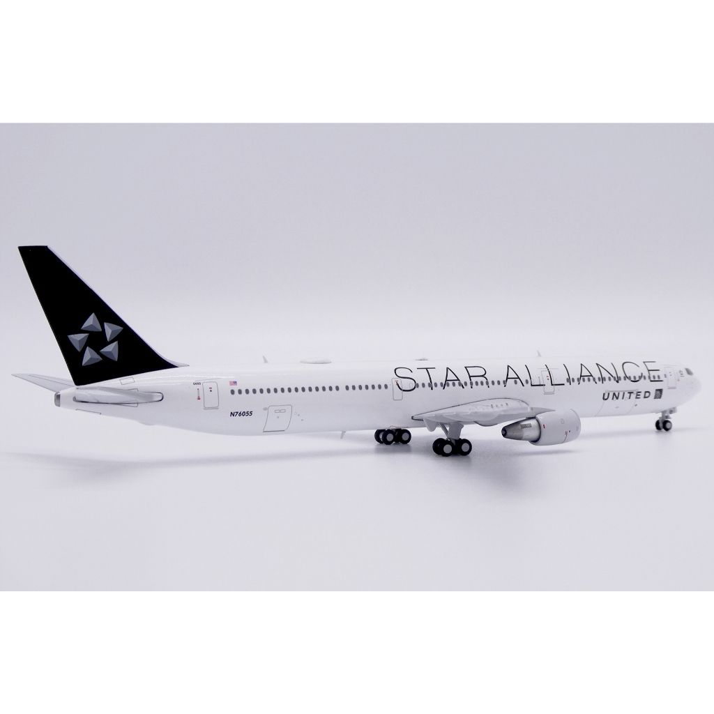 tw-11134207-820la-mrq38fp5b56o94