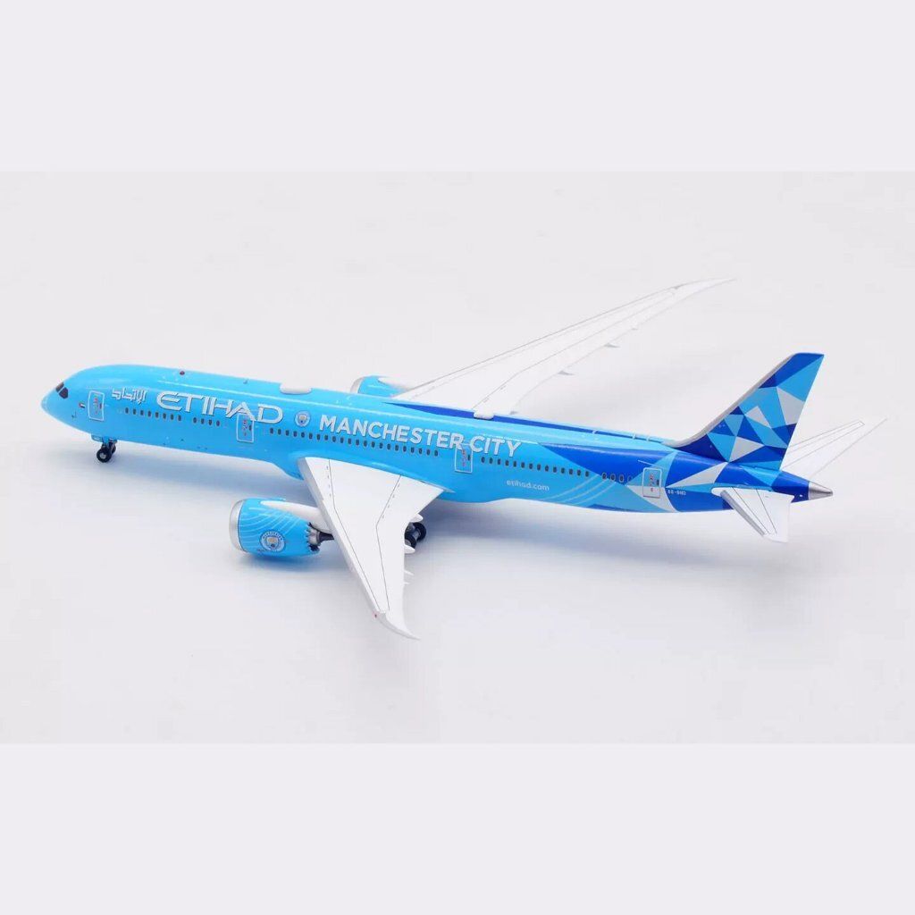 tw-11134207-820le-mrwibeyc8hs2fb
