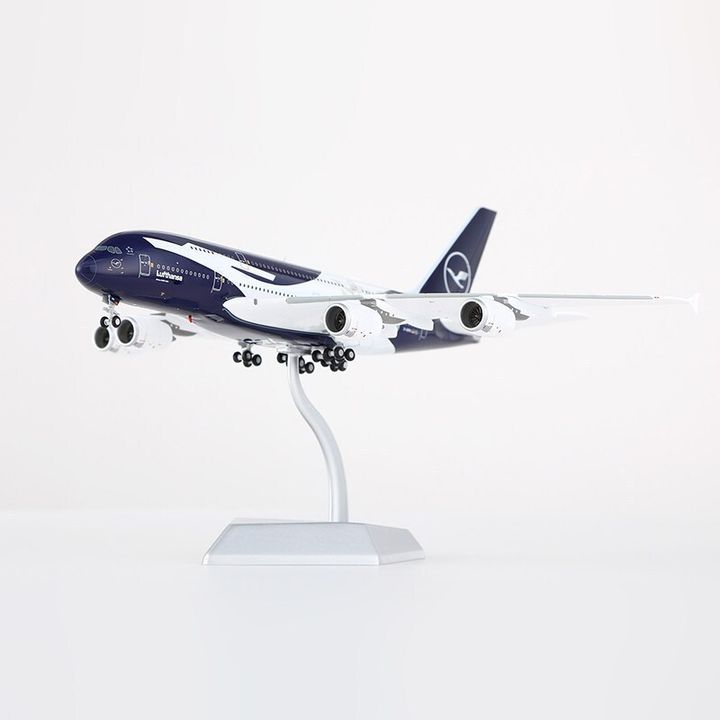 tw-11134207-820la-ms5k7zy8wnpg98