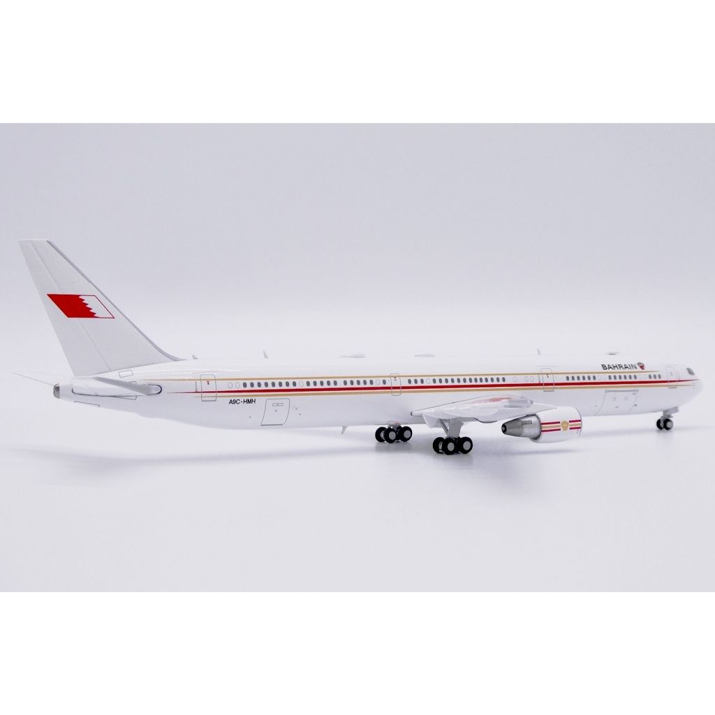tw-11134207-820le-ms6wbi8val1c9c