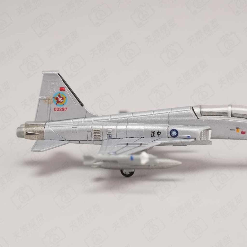 tw-11134207-7ra0o-mc95kbgtrwcu11