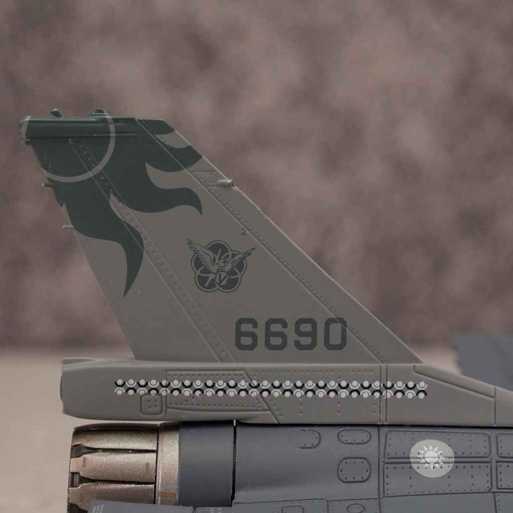 tw-11134207-81ztl-me8p9ya9hn2b66