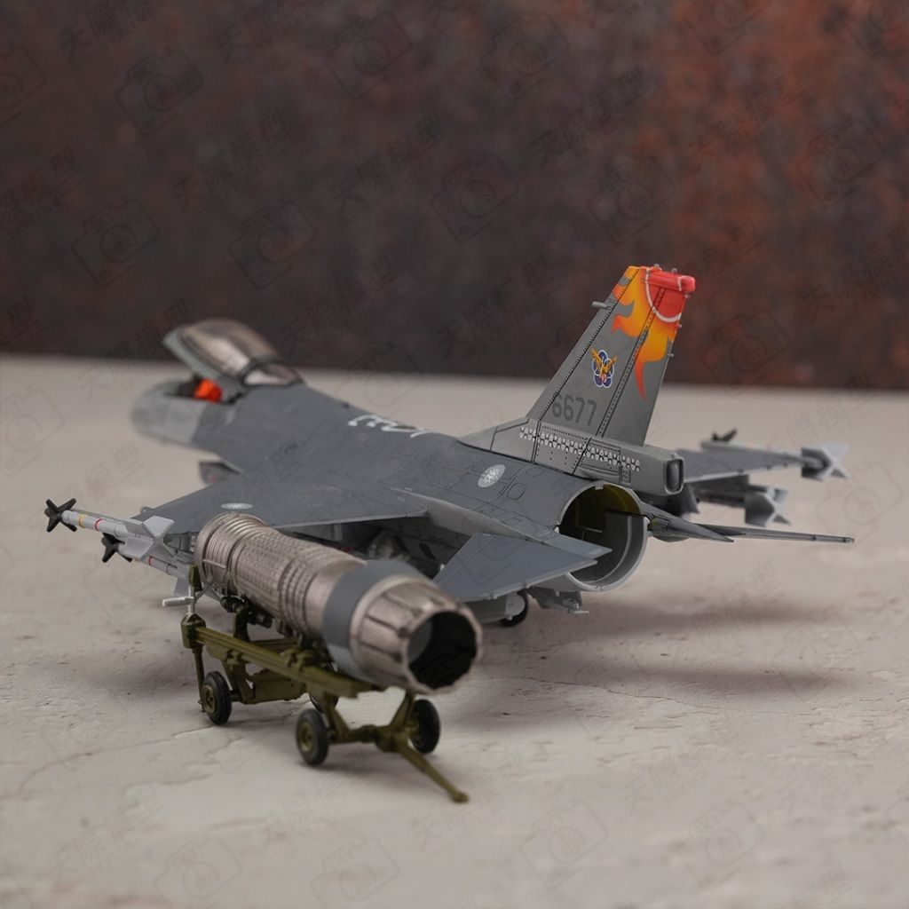 tw-11134207-81zte-me8mto90u6fb99