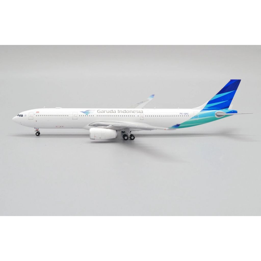 tw-11134207-81ztd-meqyuz2l5eyqf7