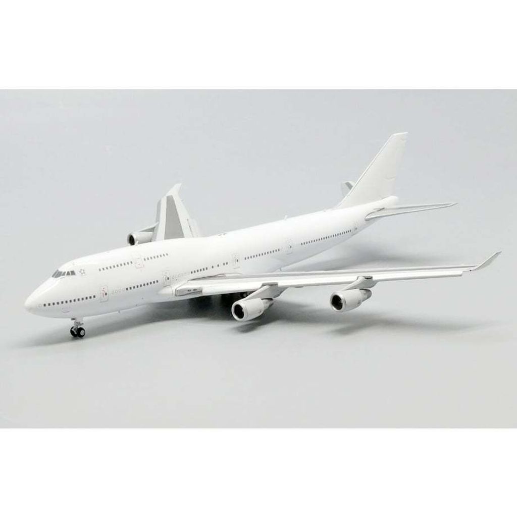 tw-11134207-81ztn-mewcdq282jnq1b